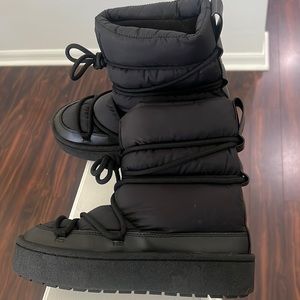 H&M Laced Padded Boots Women’s size 6 winter boot